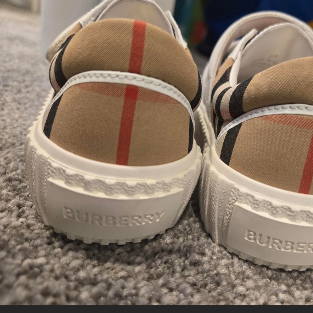 Burberry shoes